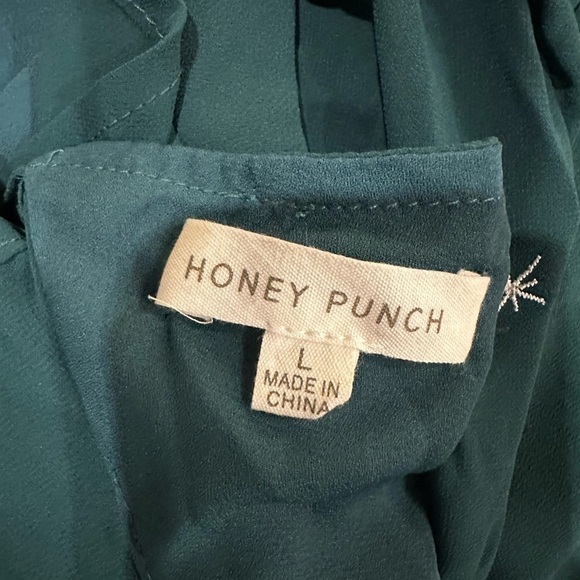 HONEY PUNCH BACKLESS LONG SLEEVE DRESS IN A BEAUTIFUL PEACOCK GREEN - Picture 8 of 8